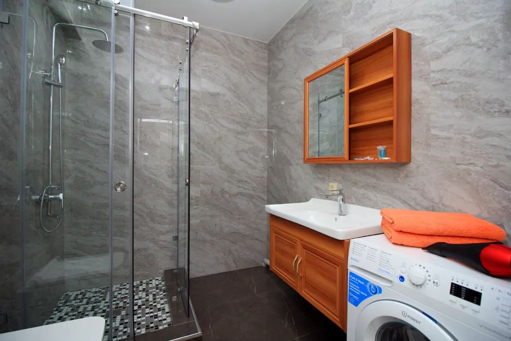 Новые апартаменты на берегу озера