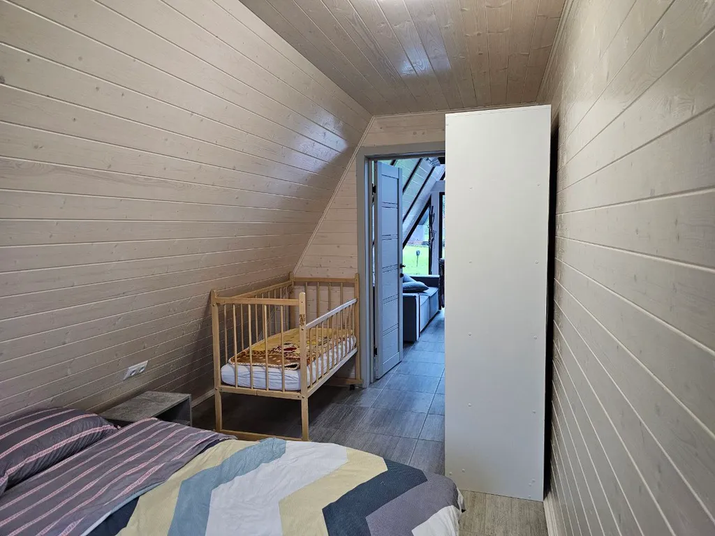 Шестиместный коттедж с изолированным участком 10 соток №2