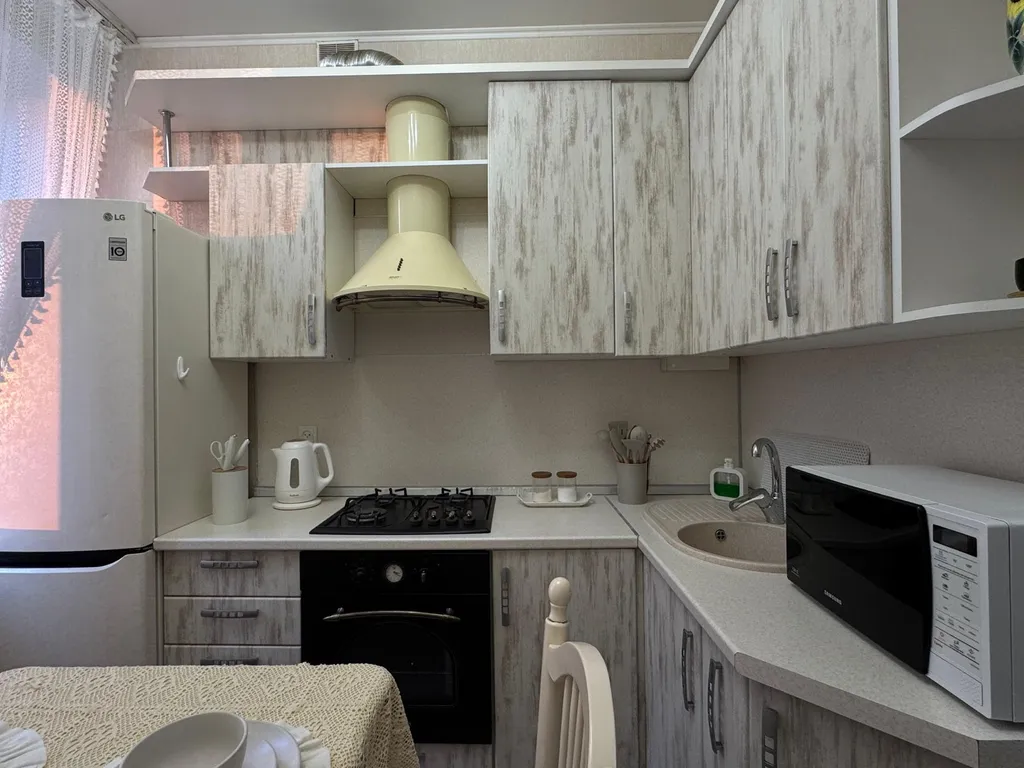 Двухкомнатная квартира рядом с Кремлем