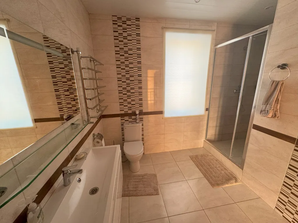 Коттедж Коттедж у леса с бассейном — Белоозёрский