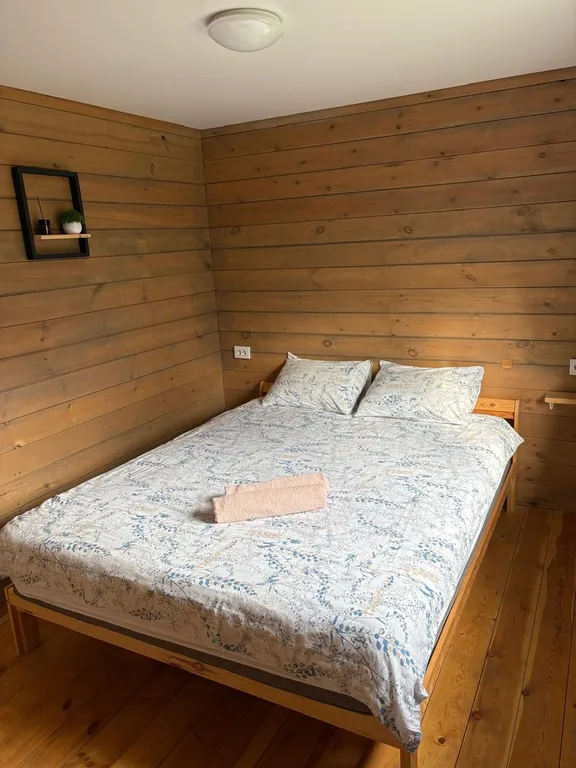 Коттедж Теплый дом с двумя спальнями — Шерегеш