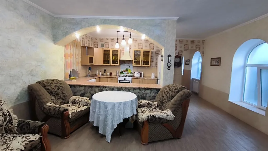 Коттедж Уютный дом в центре Анапы для большой семьи — аренда посуточно в Анапа