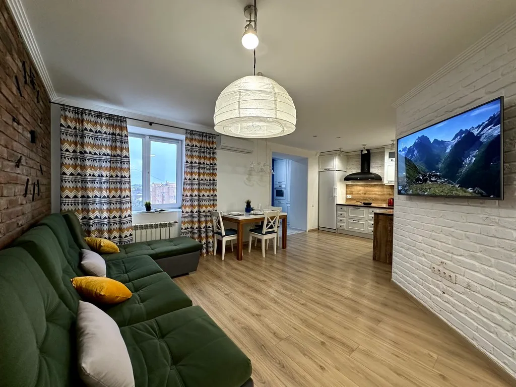 3-комнатная квартира на Черепановых, 2А