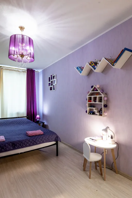 Евродвушка вблизи набережной