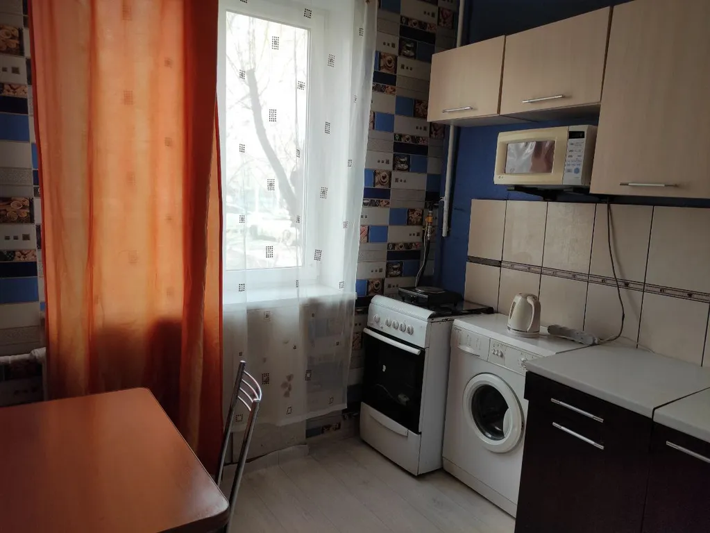 Двухкомнатная квартира возле автовокзала и краевой больницы