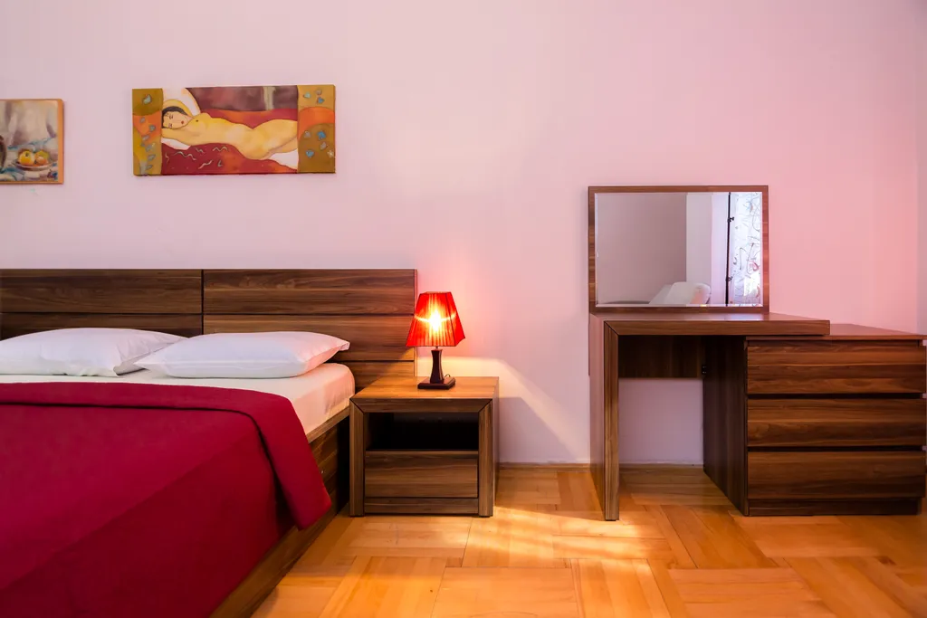 Трехкомнатная квартира с верандой в центре города