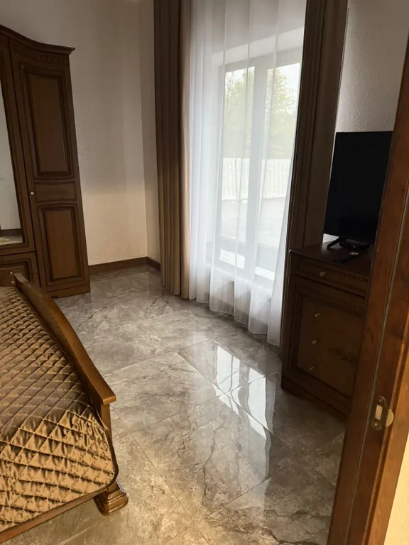 Дом в парке