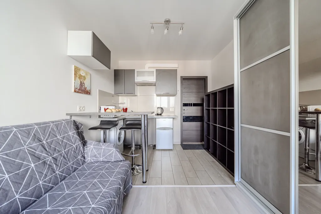 Небольшая студия у метро