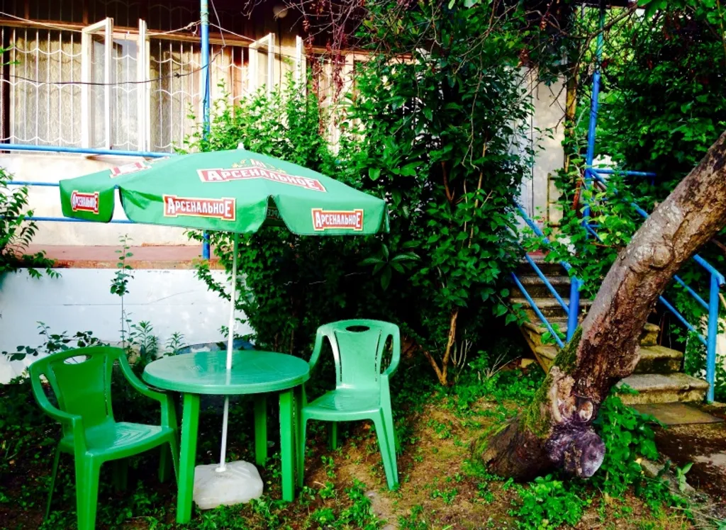 Море через дорогу