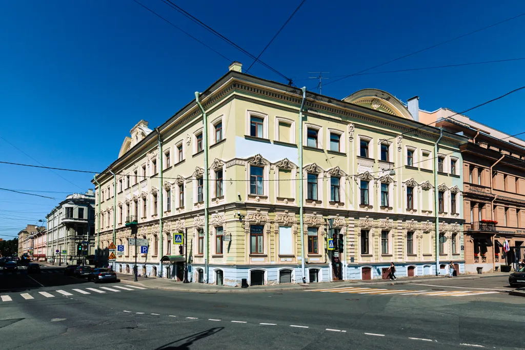Квартира Трёхкомнатная квартира в двух минутах ходьбы от Иcаакиевcкогo coбоpa — Санкт-Петербург