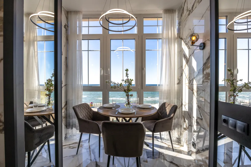 Дизайнерский апартамент с видом на море