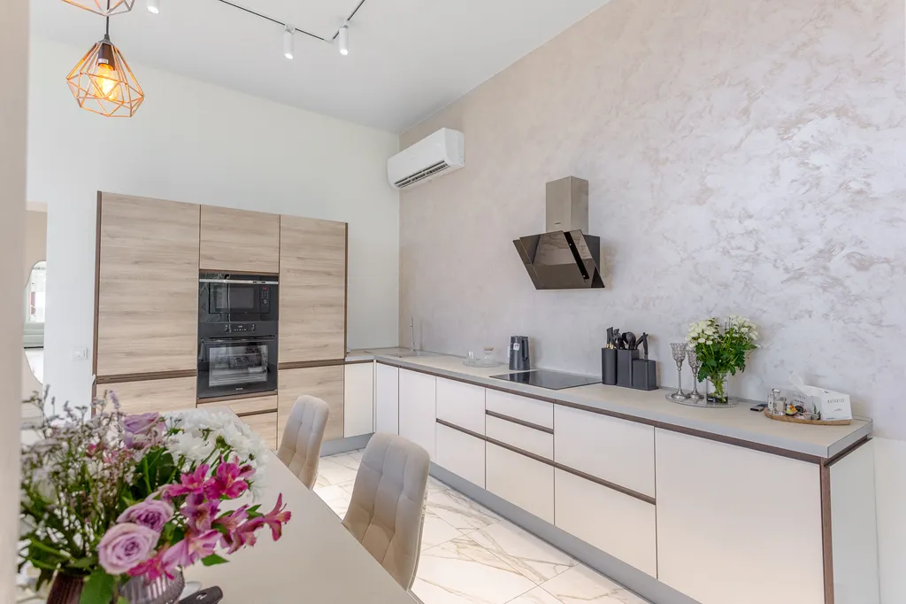 Коттедж Эксклюзивный дом с бассейном (район Ботанического сада) — Владивосток