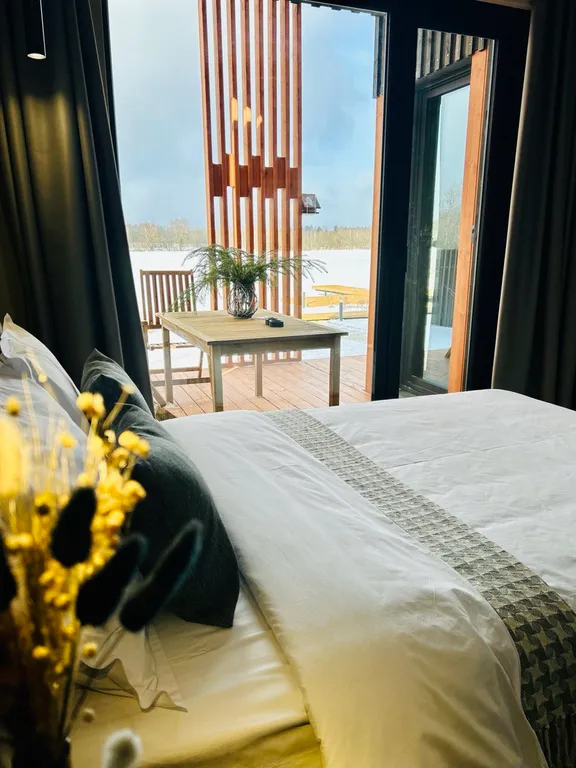 Коттедж Дом у Озера с панорамным видом, баней и чаном — Осташёво