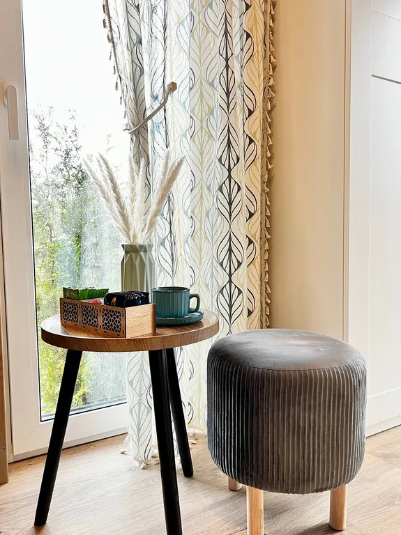 Уютный домик Karhumökki в окружении соснового леса и озер, у Игоры