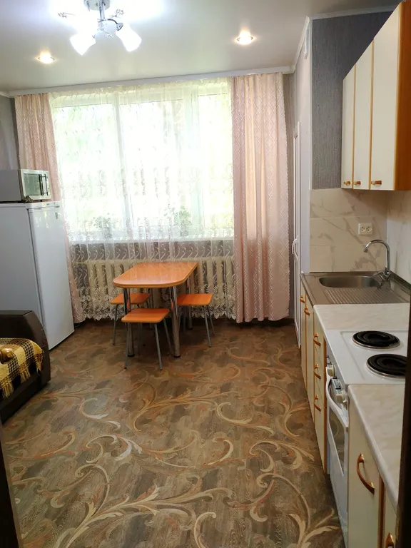 Уютная большая квартира с большой кухней