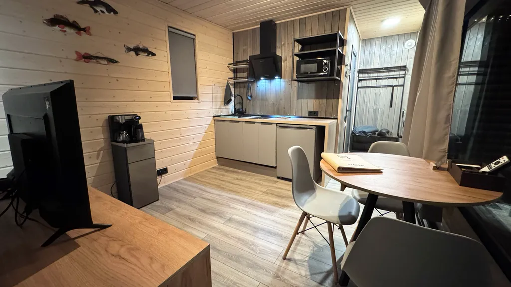 Коттедж Дом студия на берегу реки Свирь — Лодейное Поле