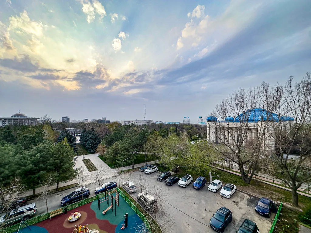 Квартира в самом центре для туристов и командированных с видом на горы