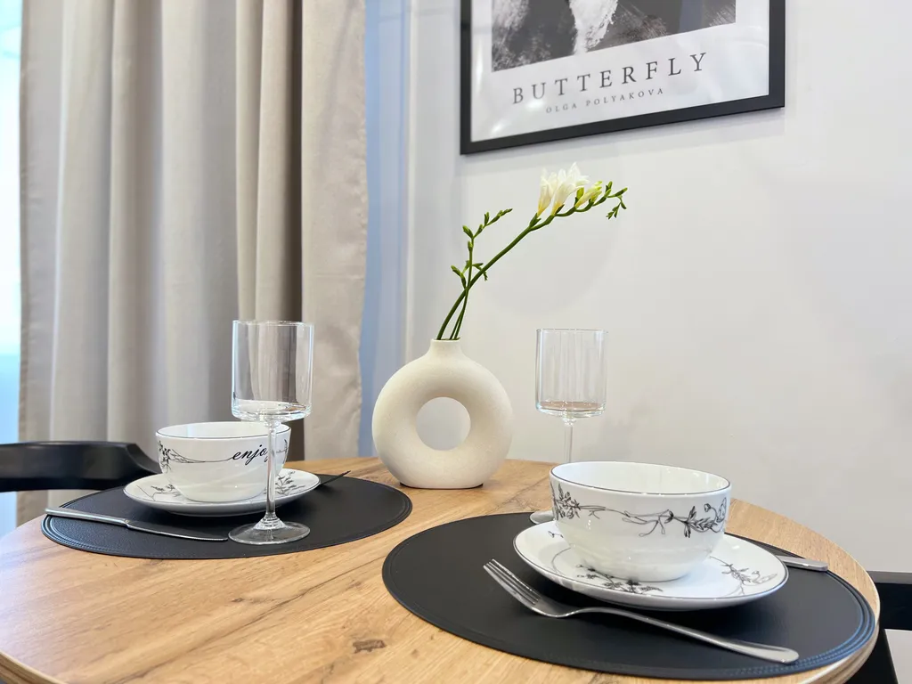 Квартира Квартира Исторический центр и атмосфера парижского стиля — Новосибирск