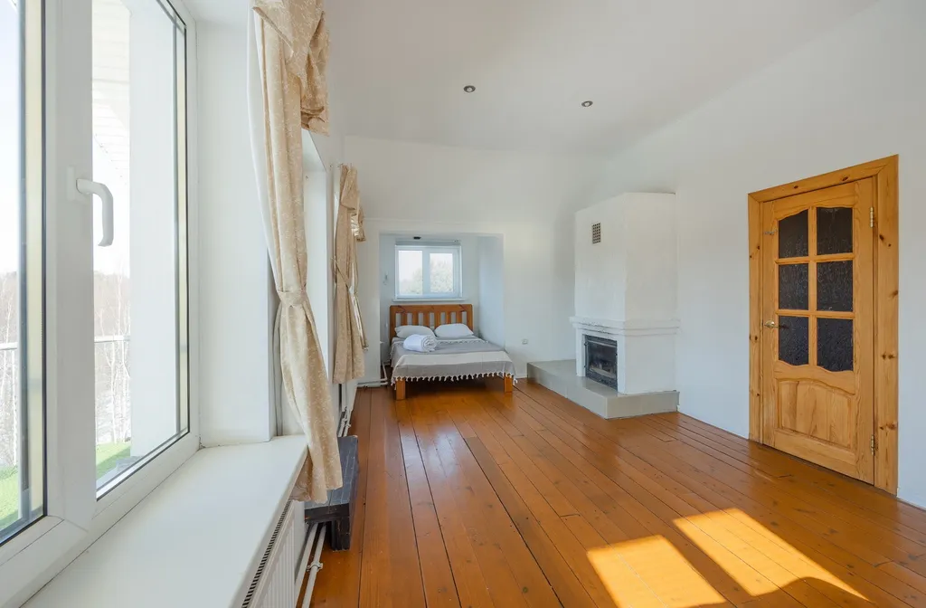 Дом с бассейном и сауной