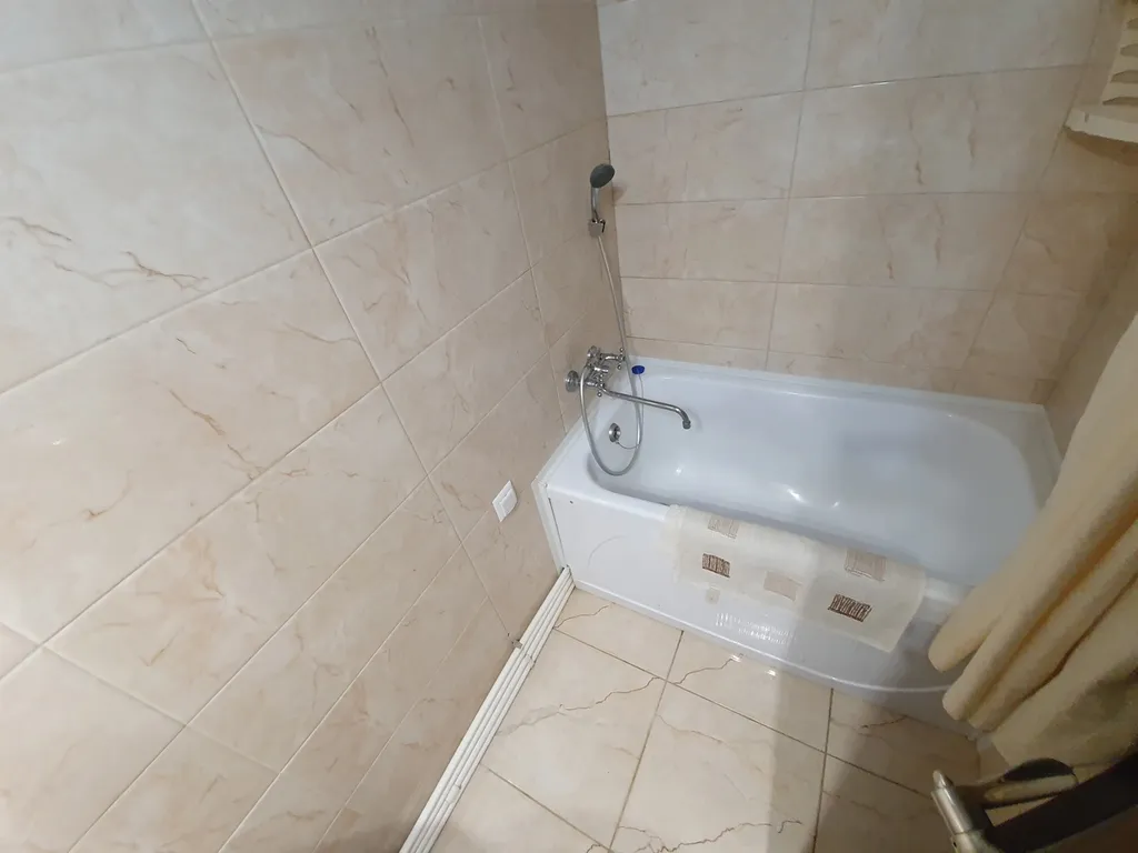 Домик с чудным зелёным двориком