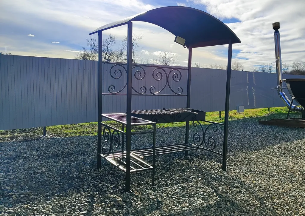 Коттедж Загородный дом с бассейном Family home — Лабинск