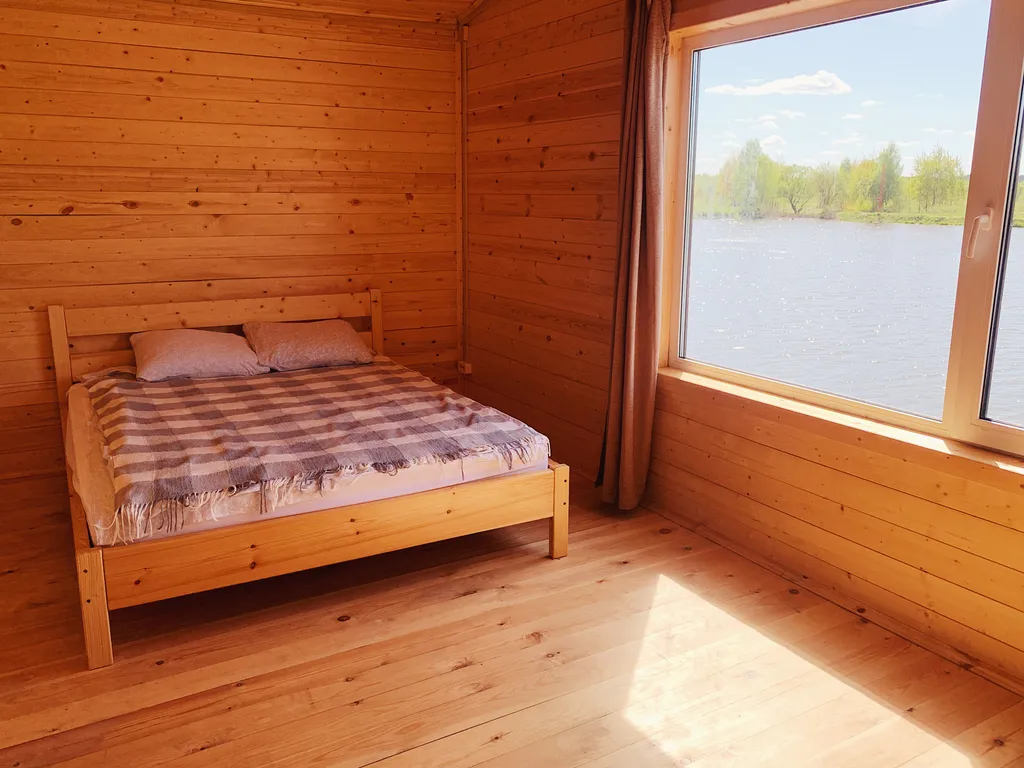 Коттедж Красный