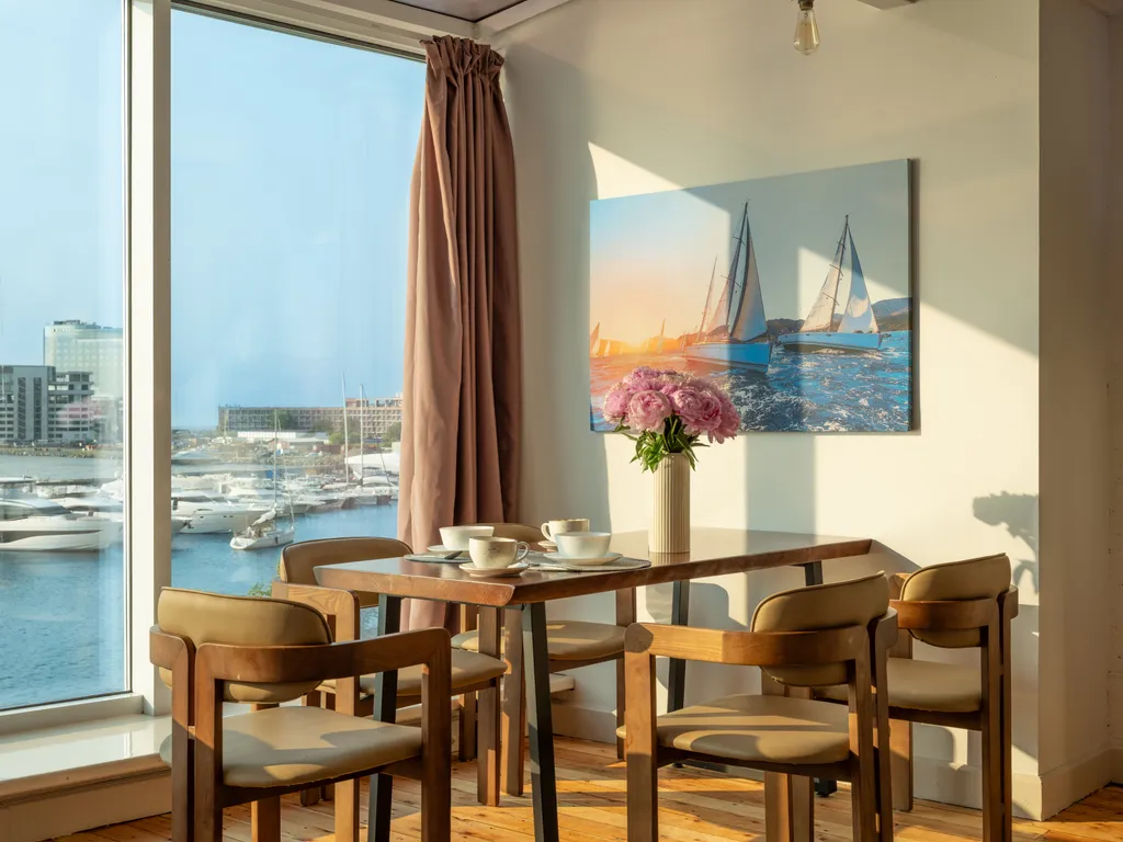 Квартира с джакузи, камином и панорамным видом на море