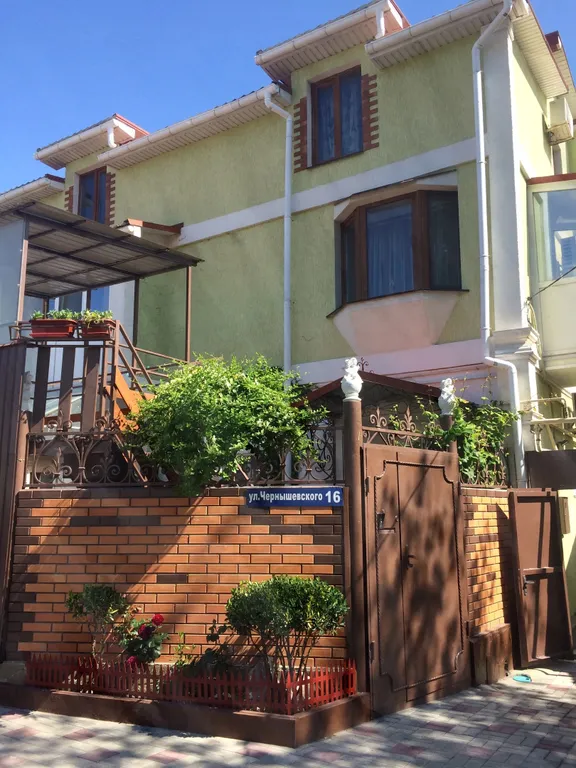 Квартира Комната-мансарда на третьем этаже частного дома — Феодосия