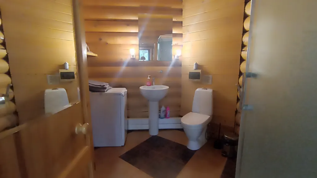 Дом на озере