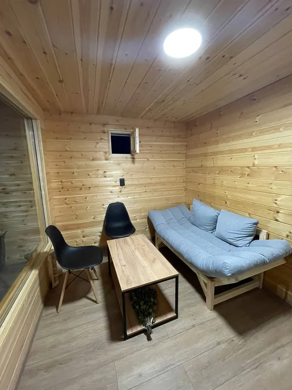 Треугольный дом Афрейм с видом на лес и подогреваемым бассейном