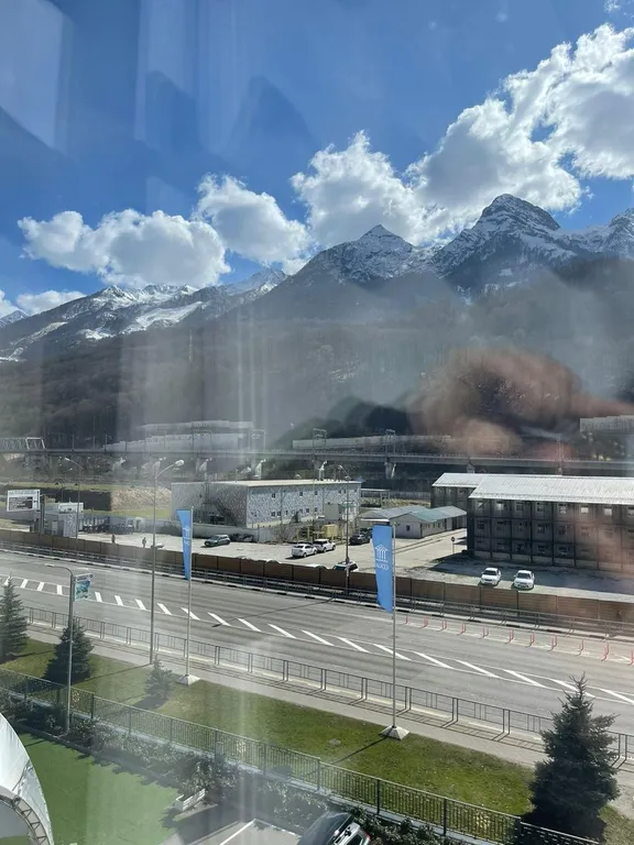 Апартамент с видом на горы