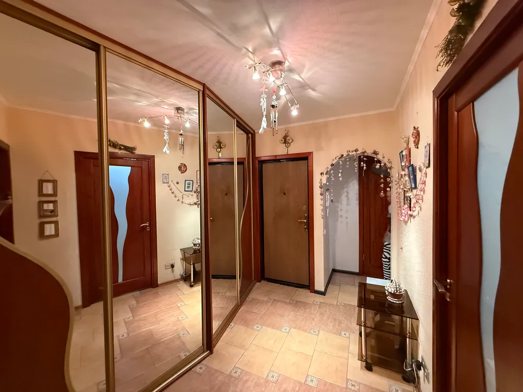 Комната в карибском стиле в трёхкомнатной квартире