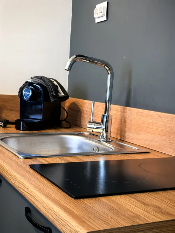 Квартира Двухкомнатная студия с кухней с 2-я санузлами и TV в каждой комнате — Коммунар