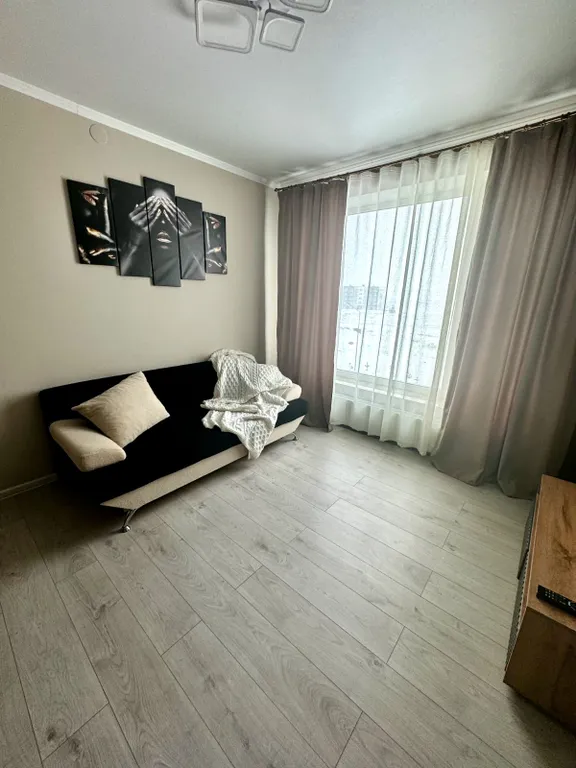 Апартамент в новом районе города с комплиментом от компании v-gosti