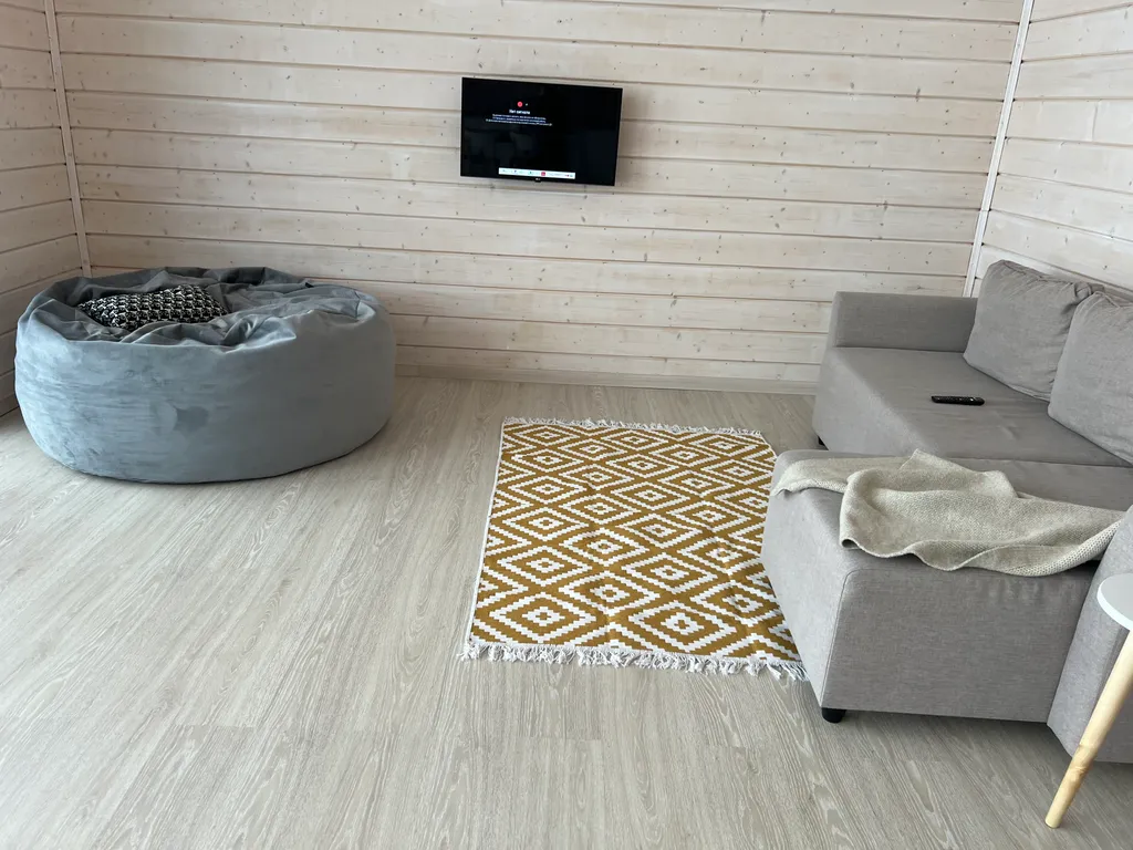 Домик с видом на озеро