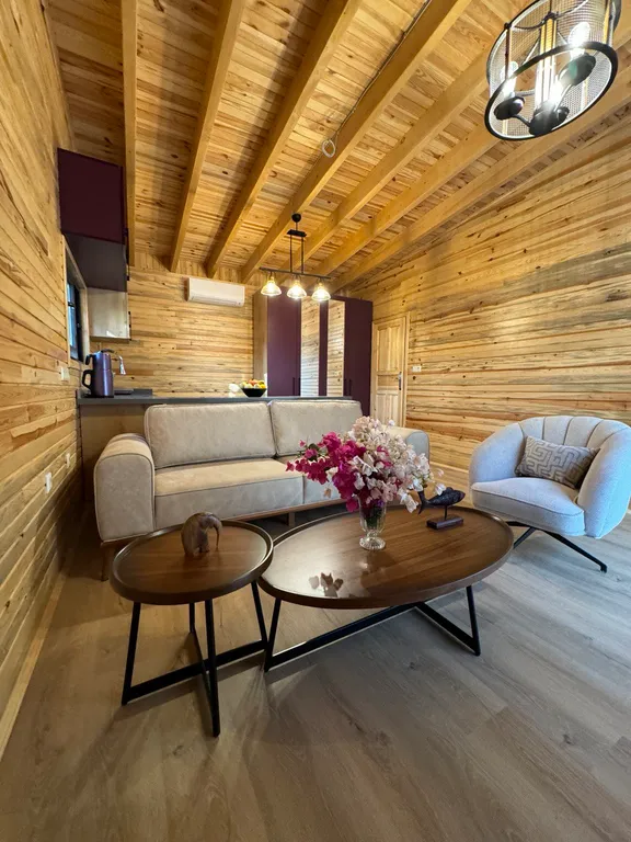 Просторное эко бунгало в сосновом лесу на побережье Турции