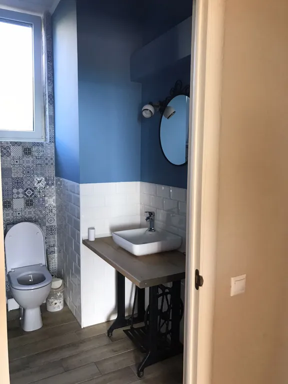 Просторная квартира-люкс в стиле английской классики с панорамным видом