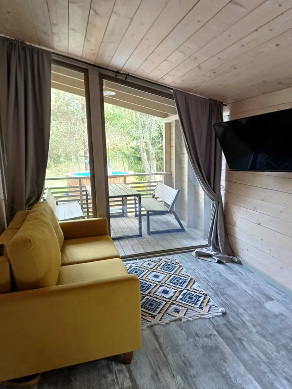 Коттедж Коттедж с купелью — Стеклянный