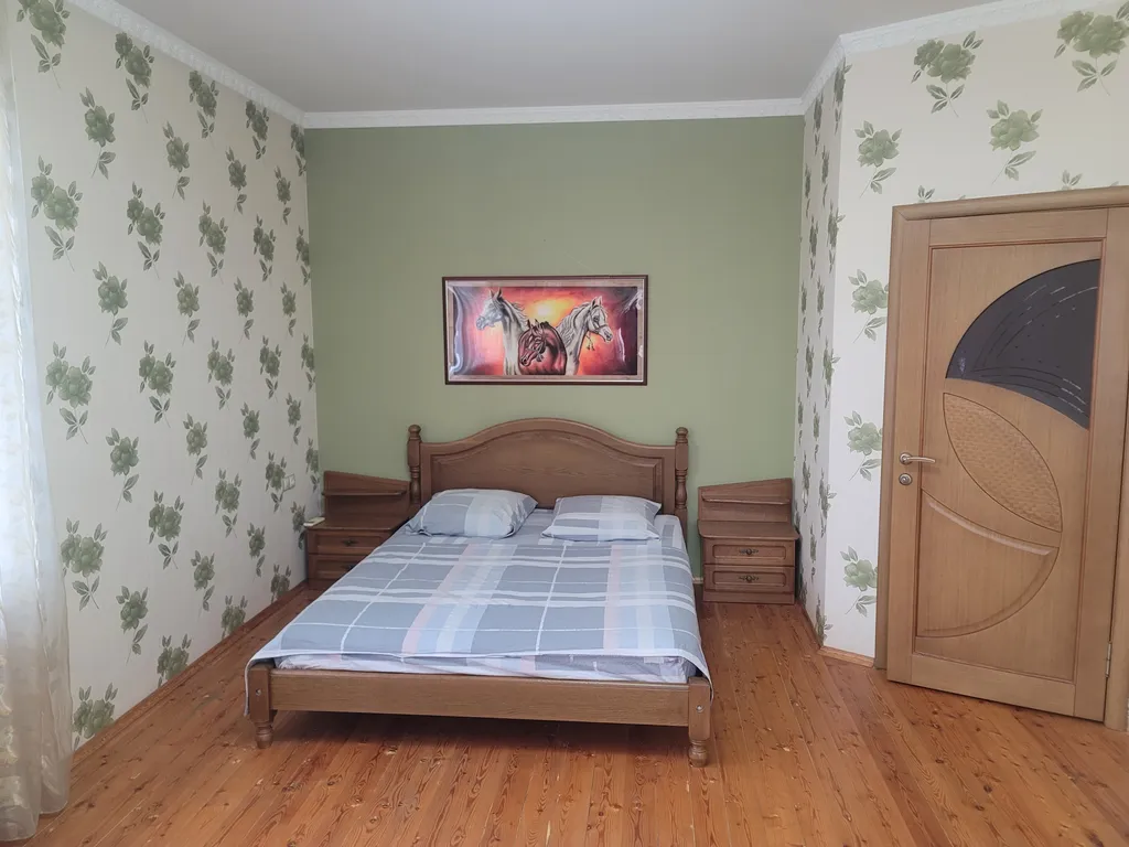 Дом с баней и бассейном в центре старого города