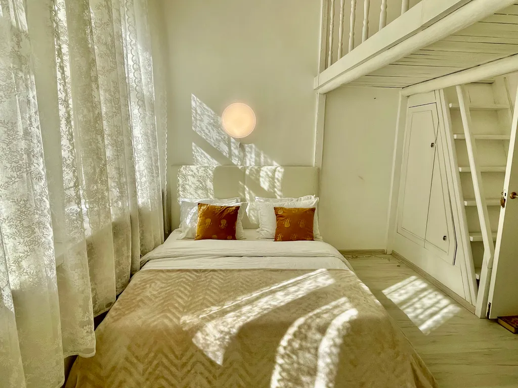 Центр Вид- река,  кораблики Версаль