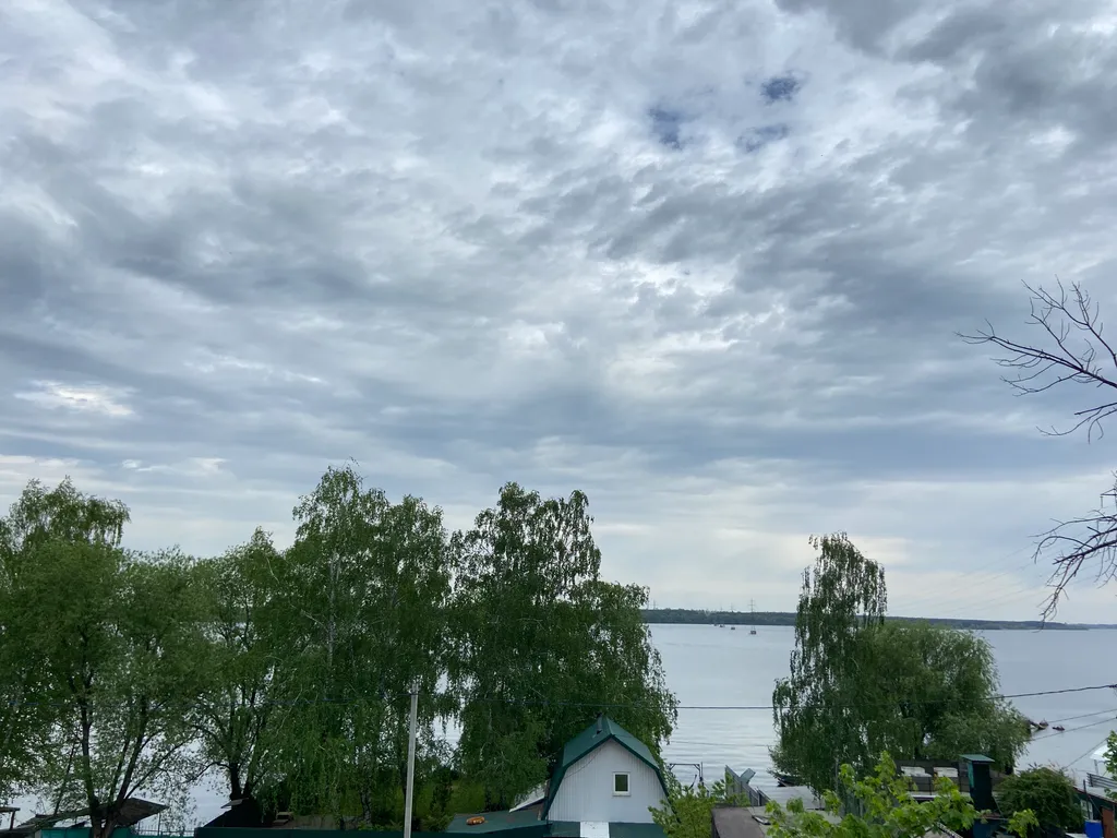 Дом на берегу водохранилища