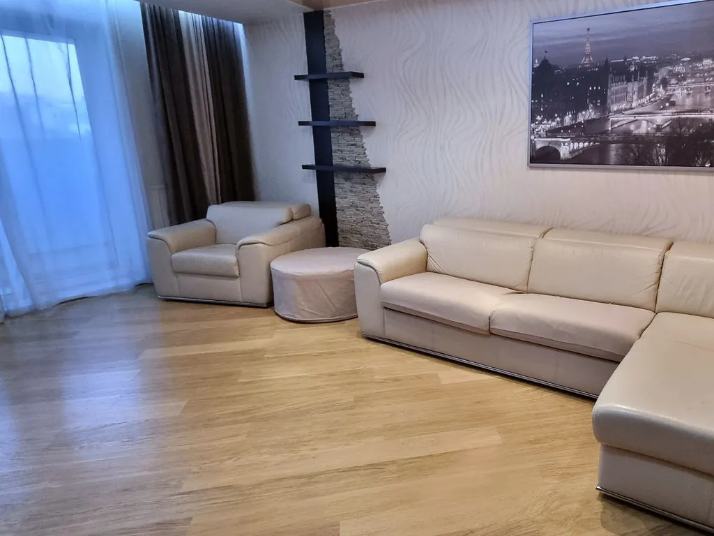 Современная 4-комн. в 10 мин пешком до МВДЦ Сибирь