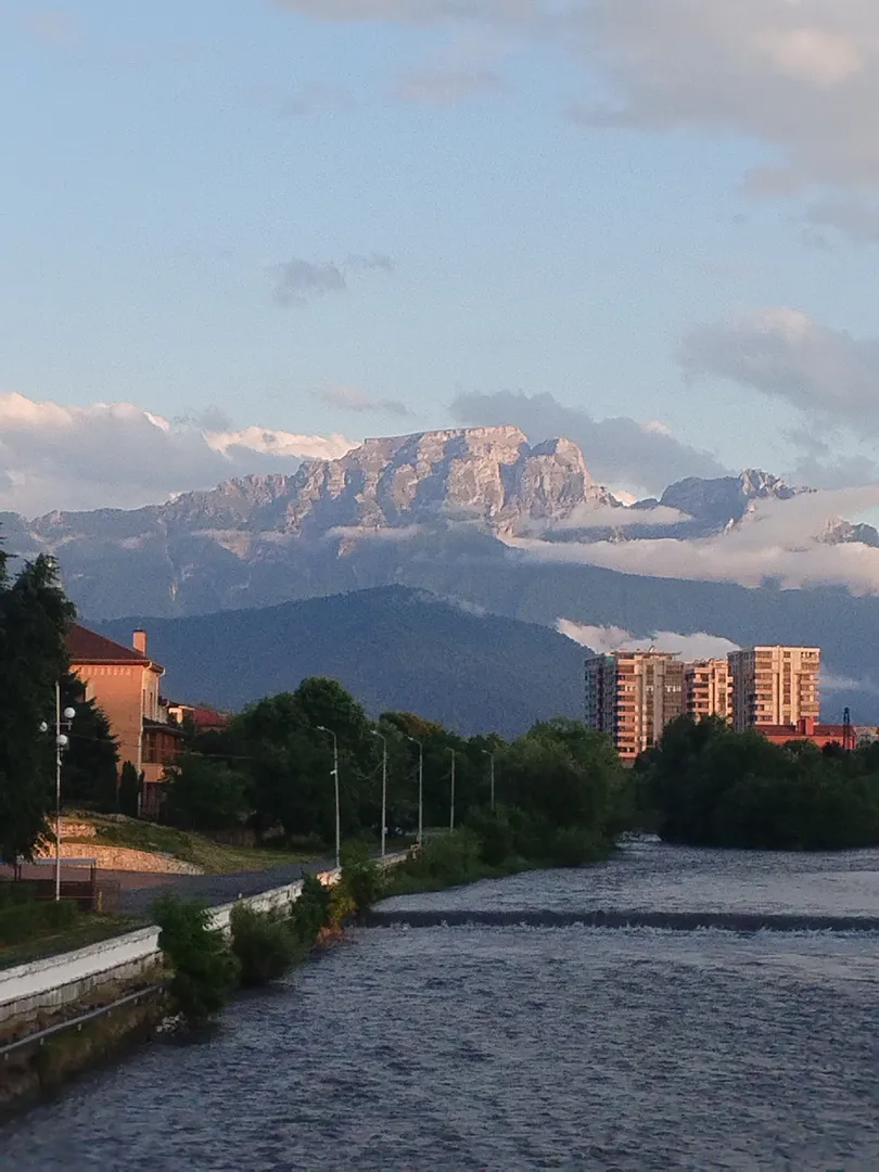 Вид с моста у проспекта Мира