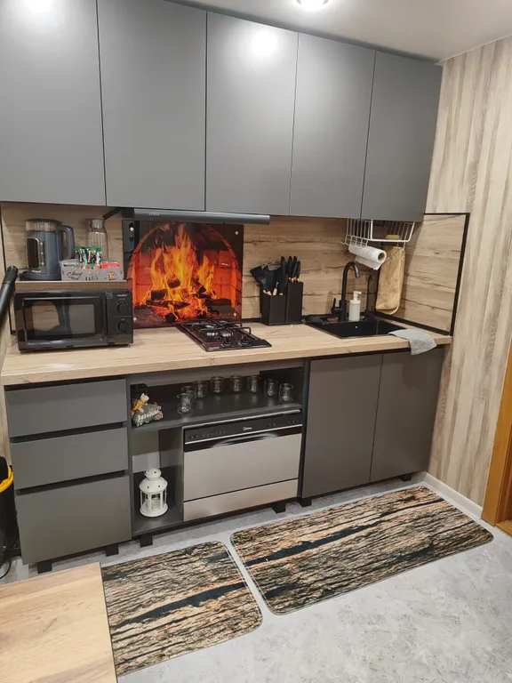 Коттедж Уютный дом в лесу — Деревянное