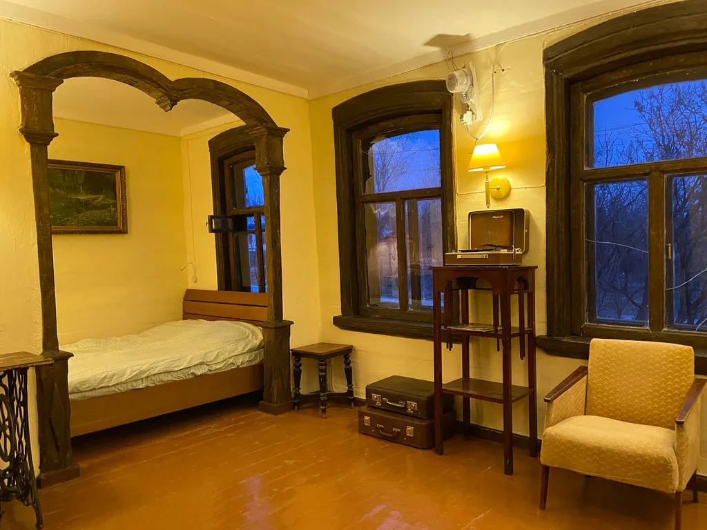 Восстановленная уютная русская изба со всеми удобствами