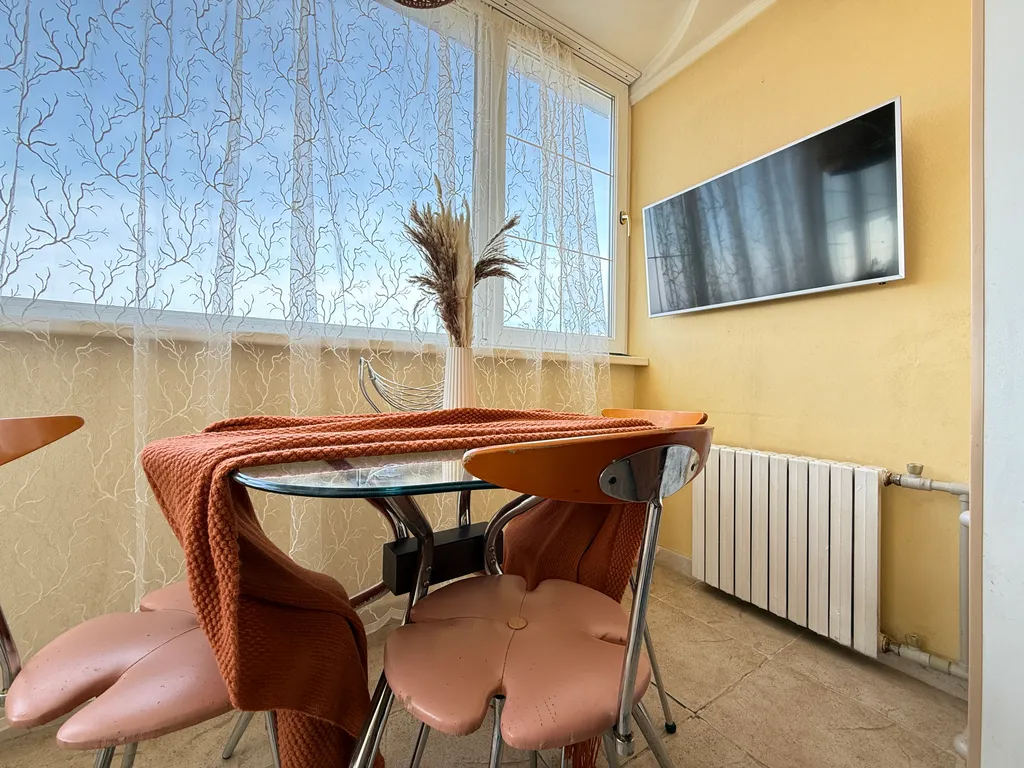 Рядом парк Победы Херсонес не берем оплату за уборку