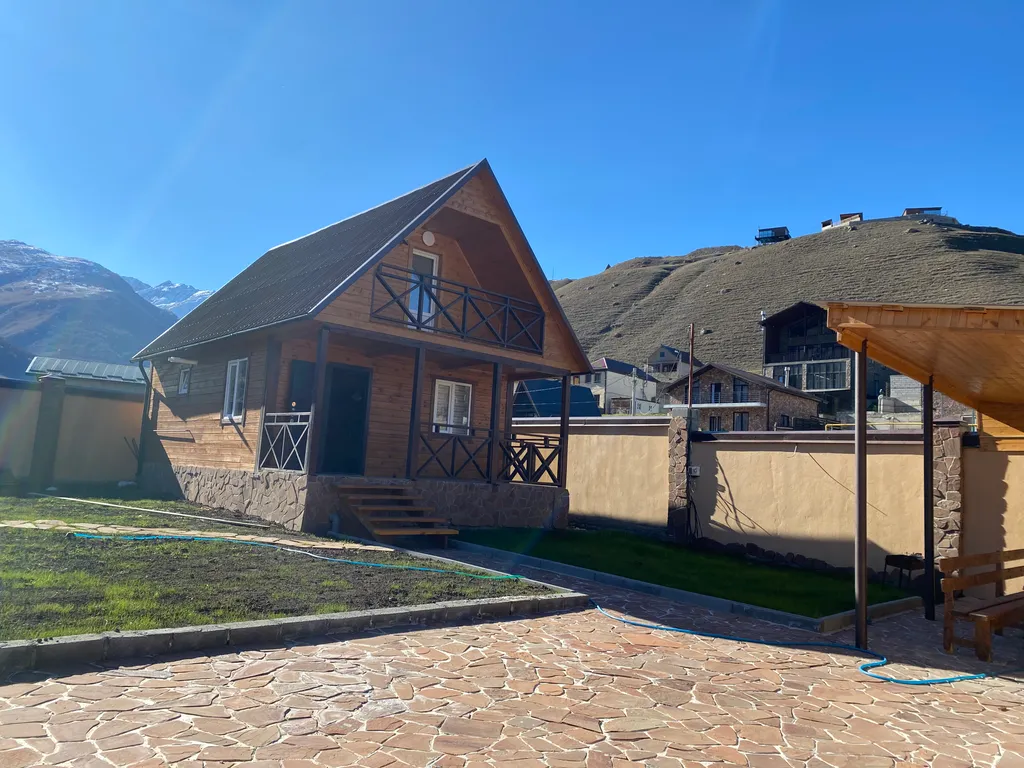 Дача на берегу горной реки