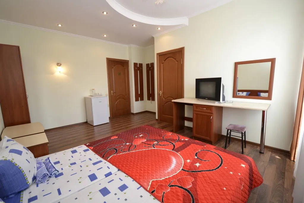 Квартира Квартира 4х мест. двухкомнатный с балконом в гостевом доме Легенда с бассейном — Анапа