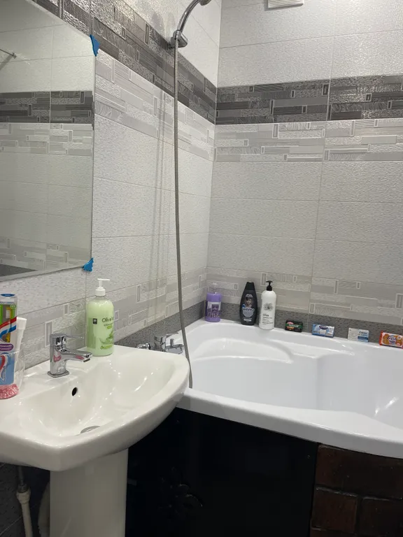 Сдаю посуточно 1 ком квартиру. Ленинский район. Теплый пол. Парковка.