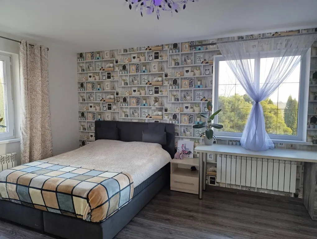 Уютный домик в деревне с беседкой и мангалом на улице